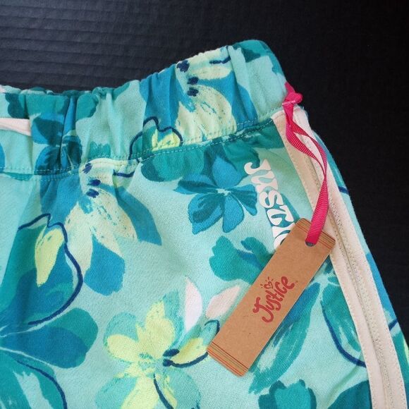Justice Girls Dolphin Fleece Running, Lounge Shorts - Picture 3 of 4